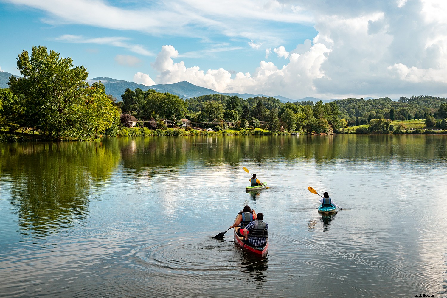 Katakan Hay Now ke Permata Appalachian Carolina Utara 